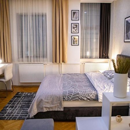 Cubic Central Lux Nisz Zewnętrze zdjęcie