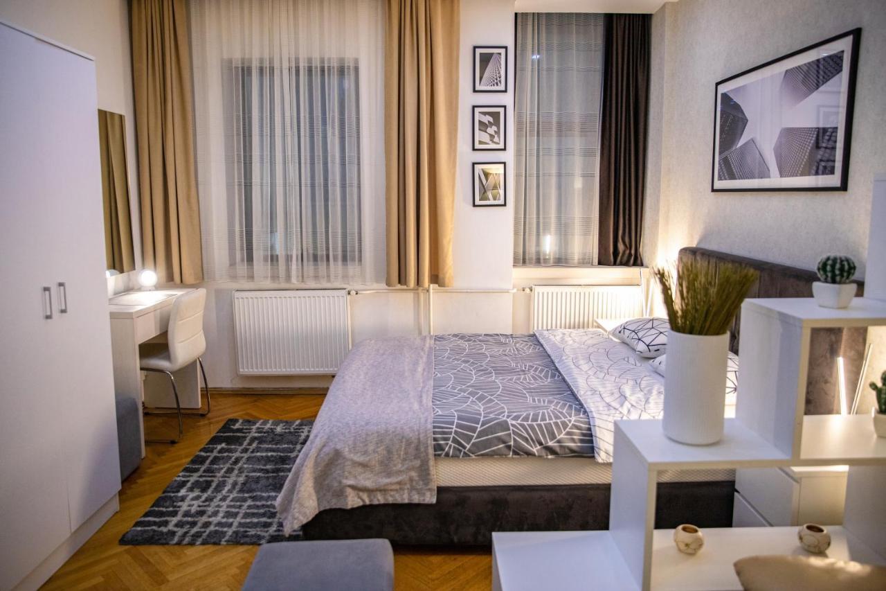 Cubic Central Lux Nisz Zewnętrze zdjęcie