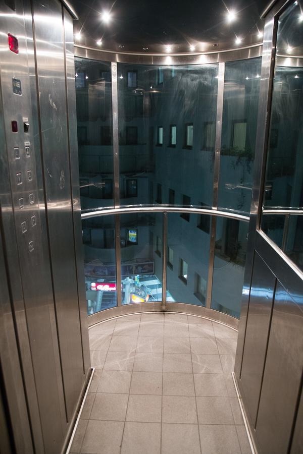 Cubic Central Lux Nisz Zewnętrze zdjęcie