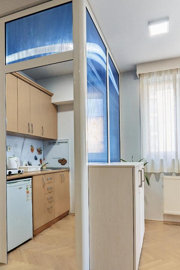Cubic Central Lux Nisz Zewnętrze zdjęcie